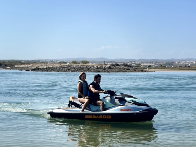 Jet ski hire in Cascais - Sea-Doo GTI se 170