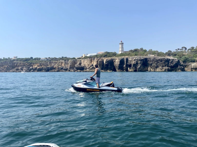 Jet ski to hire Cascais at the best price