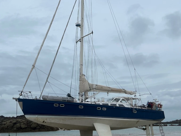 Hire Sailboat Meta with a boat licence