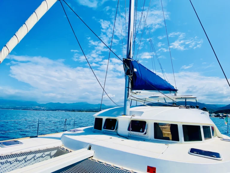 Catamaran hire in Marsala - Lagoon Lagoon 380 S2