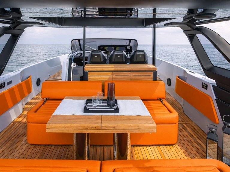 Hire Motorboat with or without skipper Cranchi Portisco