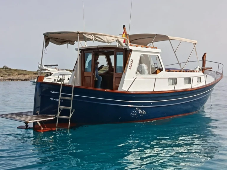 Hire a C.NAV.MALL MYABCA 900 Palma de Mallorca