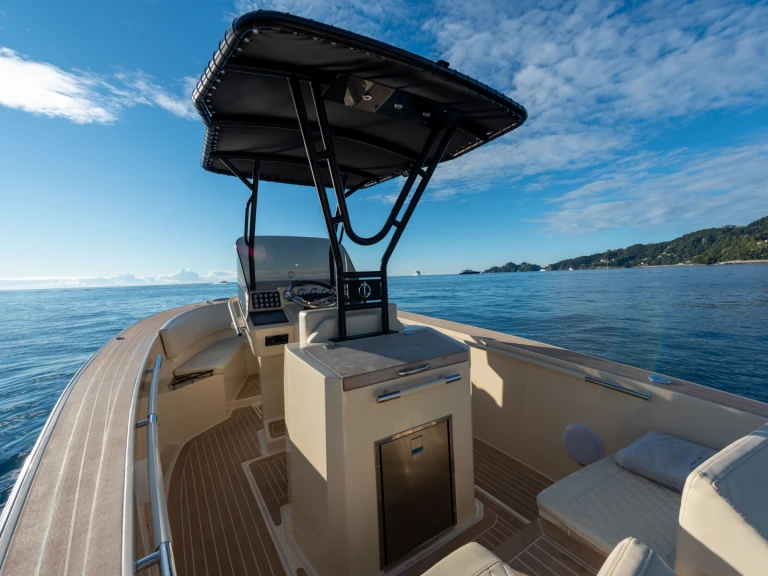 Charter a Lilybaeum Levanzo 25 in Cascais on Samboat