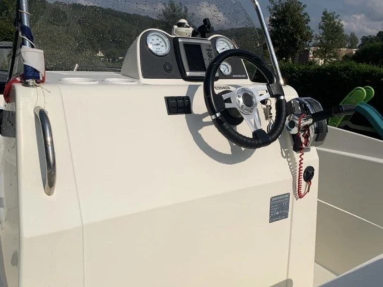 Yacht hire Dunkerque cheap AVTIV505OPEN