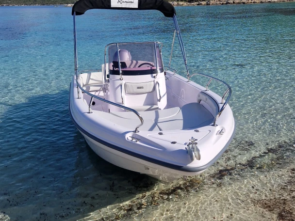4XC H19CC charter bareboat or skippered in  Saint-Florent