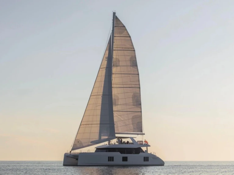 Yacht hire Olbia cheap Sunreef 70