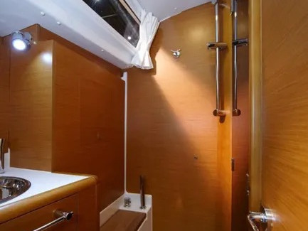 Yacht hire Alimos cheap Sun Odyssey 449 (4 cab.)