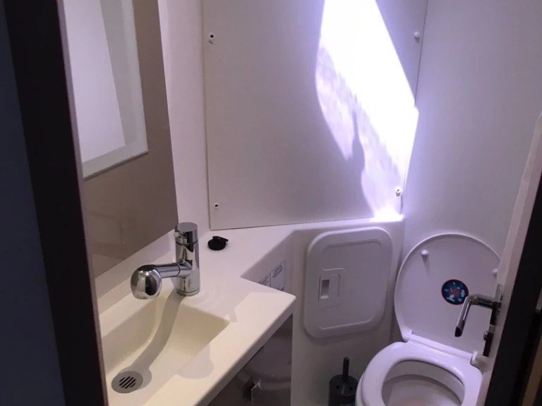 Hire Catamaran Fountaine Pajot with a boat licence
