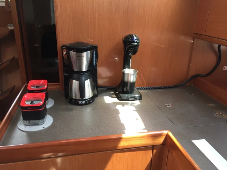 Hire Sailboat with or without skipper Bavaria Skiathos