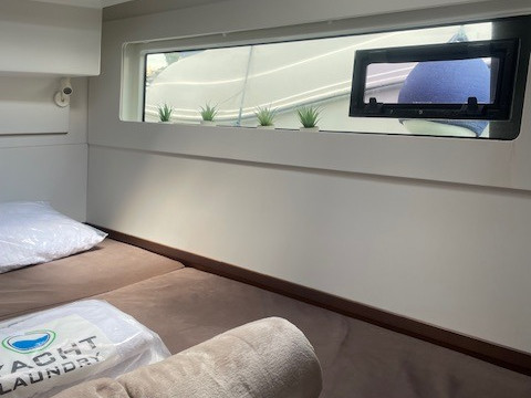 Catamaran hire in Alimos - Lagoon Lagoon 40