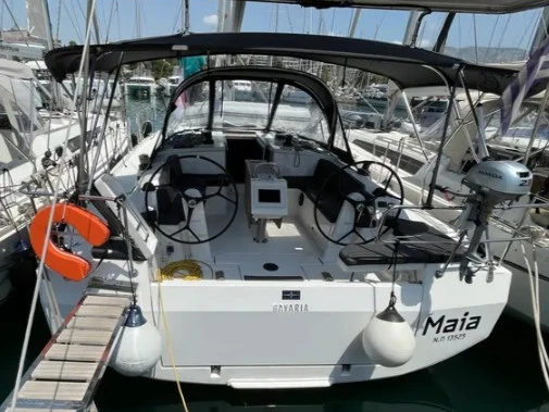 Yacht charter Alimos - Bavaria Bavaria C42 (3 cab.) on SamBoat
