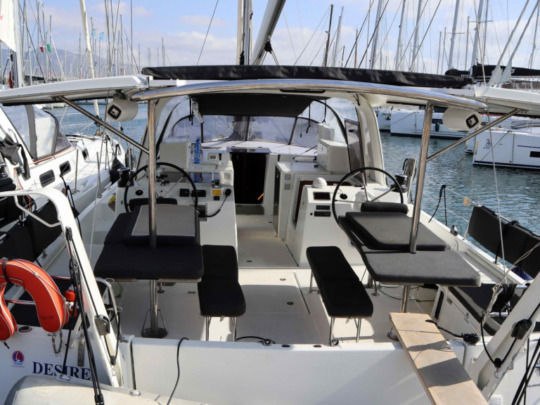 Yacht hire Kos cheap Sun Loft 47 (7 cab.)