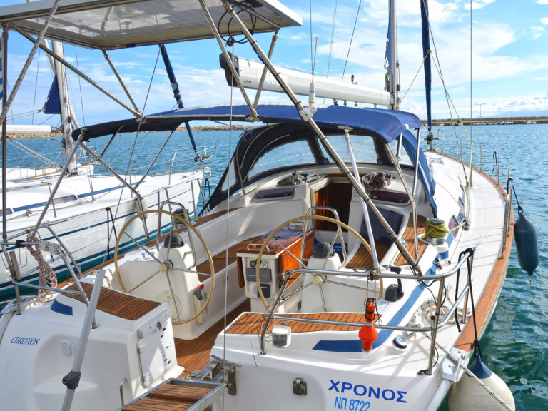 Hire a Bavaria Bavaria 46 Cruiser (4 cab.) Ávdira