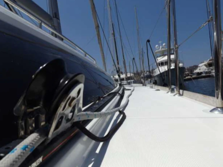 Hire a Jeanneau Jeanneau 53 Kalkara