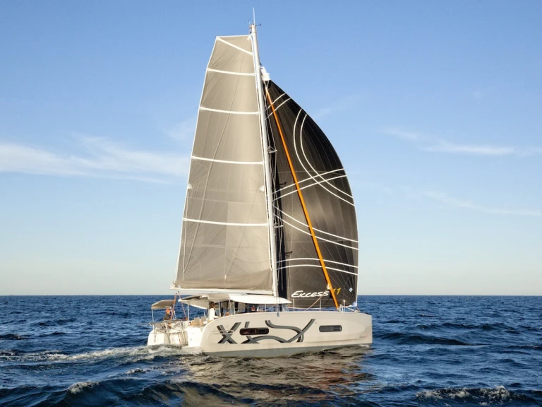 Catamaran hire in Lefkáda - Excess Excess 11 (6 cab.)
