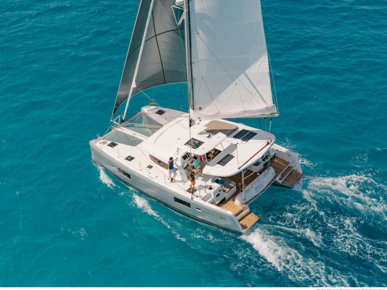 Yacht charter Volos - Lagoon Lagoon 42 (6 cab.) on SamBoat