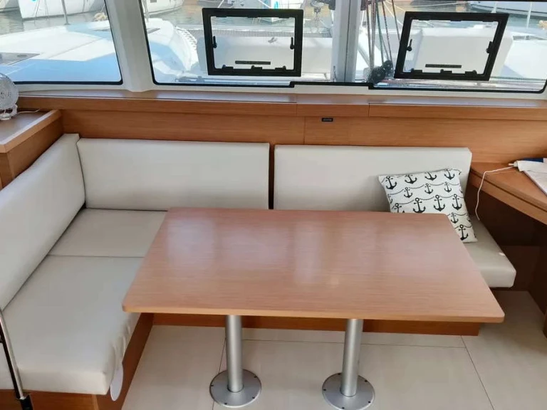 Catamaran hire in Pula - Excess Excess 11 (6 cab.)