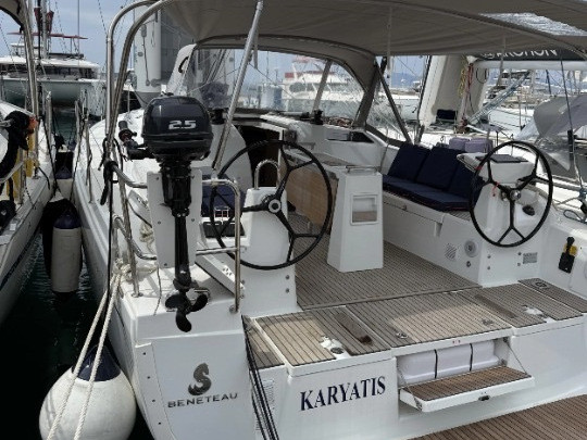 Hire Sailboat with or without skipper Bénéteau Lefkáda