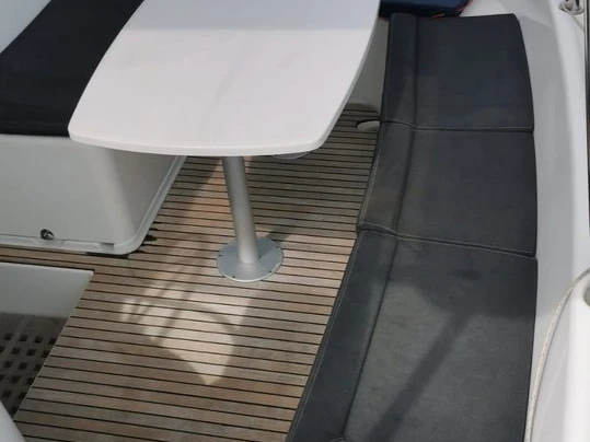 Yacht hire Propriano cheap Lagoon 380