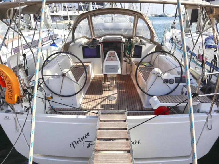 Yacht charter Alimos - Dufour Dufour 382 Grand Large on SamBoat