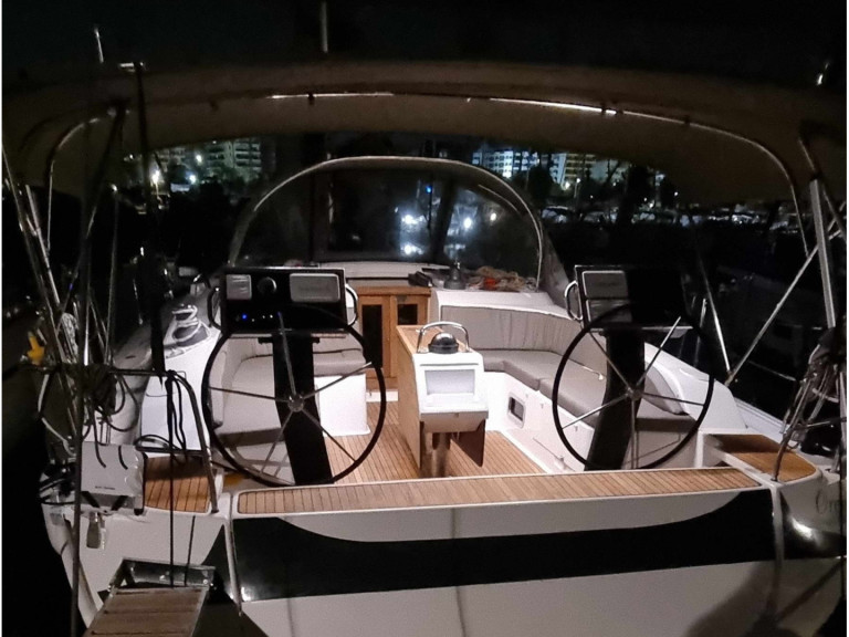 Yacht charter Skiathos - Bavaria Bavaria Cruiser 51 (5 cab.) on SamBoat