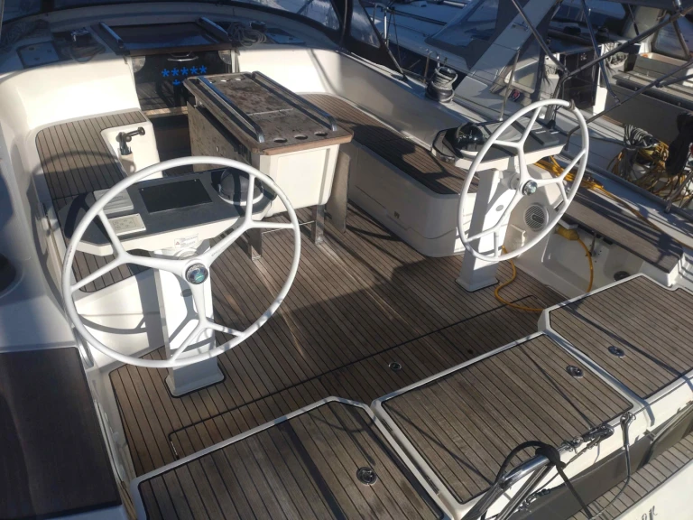 Yacht charter Alimos - Bavaria Bavaria Cruiser 56 (6 cab.) on SamBoat