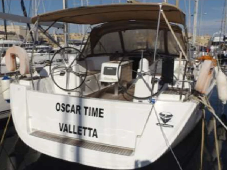 Yacht hire Kalkara cheap Dufour 450 GL (4 cab.)