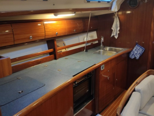 Yacht hire Ávdira cheap Bavaria 44 (4 cab.)