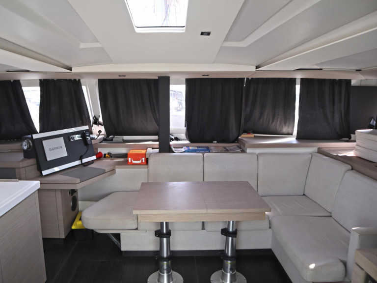 Yacht charter Néa Péramos - Fountaine Pajot Astréa 42 Maestro (5 cab.) on SamBoat