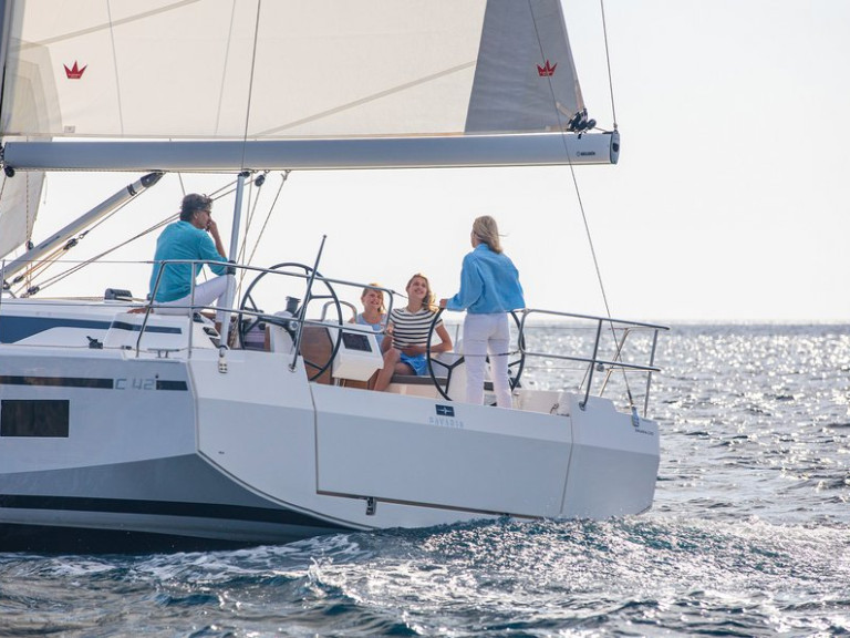 Hire a Bavaria Bavaria C42 (3 cab.) Lefkáda
