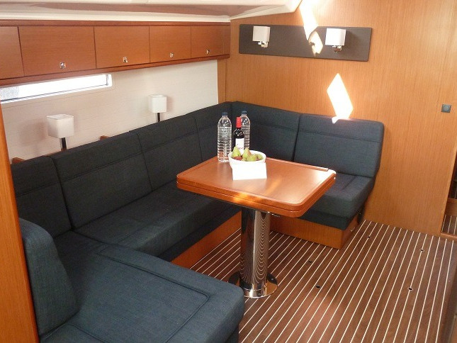 Yacht hire Alimos cheap Bavaria Cruiser 56 (6 cab.)
