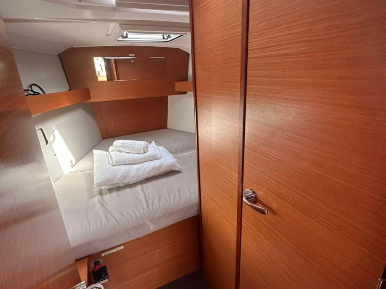 Dufour Dufour 390 (3 cab.) charter bareboat or skippered in  Alimos