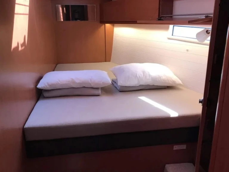 Sailboat hire in Alimos - Bavaria Bavaria Cruiser 51 (5 cab.)