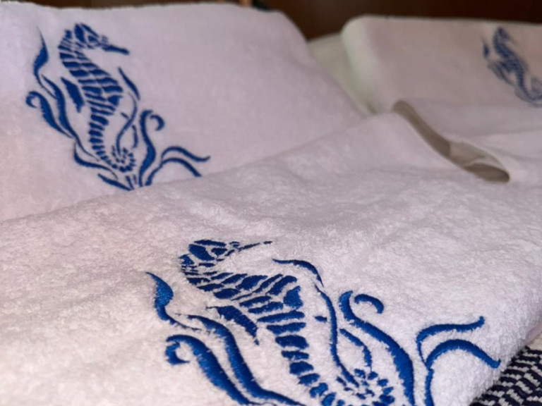 Hire a Bavaria Bavaria C45 Holiday Alimos