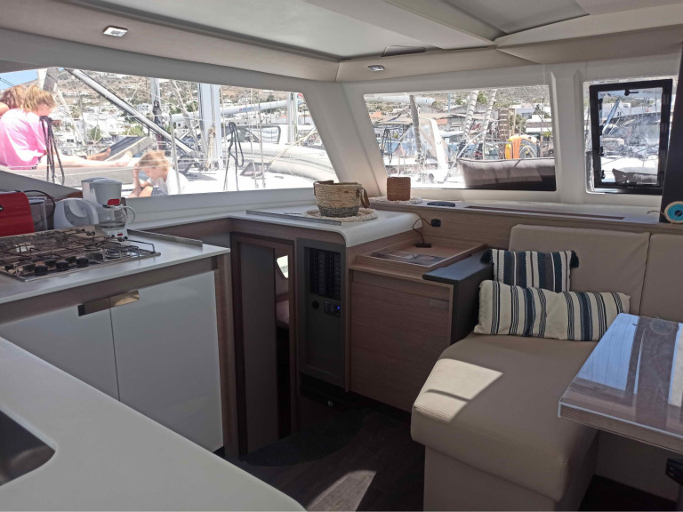 Charter a Fountaine Pajot Isla 40 (5 cab.) in Paros (Island) on Samboat