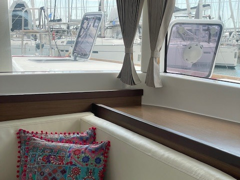 Hire a Lagoon Lagoon 40 Paros (Island)