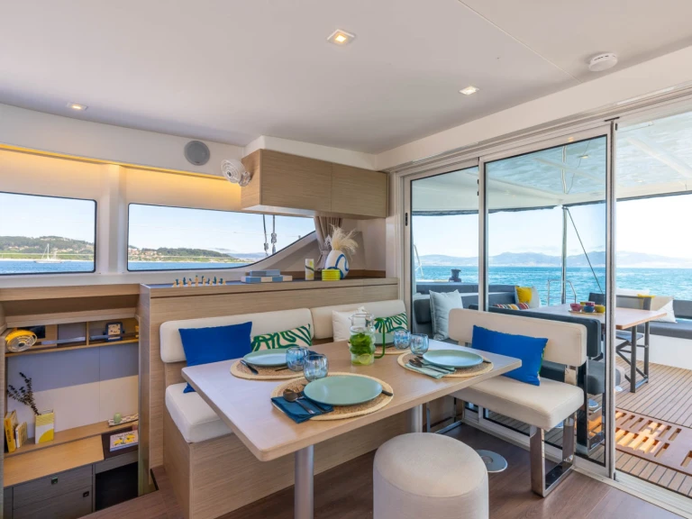 Yacht hire Gouvia cheap Lagoon 43 (6 cab.)