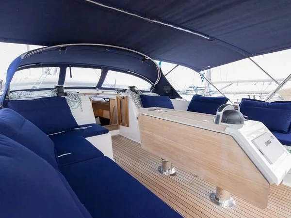 Hire Sailboat with or without skipper Bavaria Volos