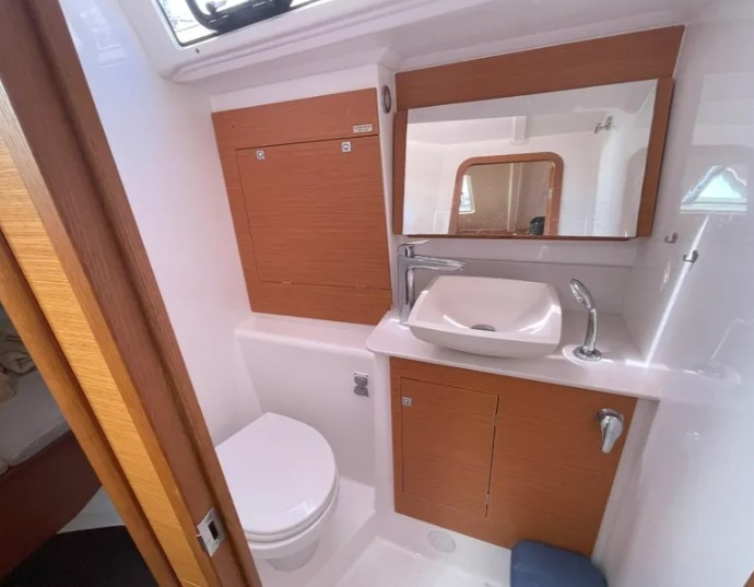 Hire Sailboat with or without skipper Dufour Lefkáda