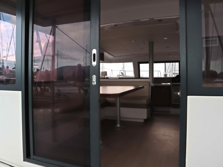 Hire a Bali Bali 4.1 Paros (Island)