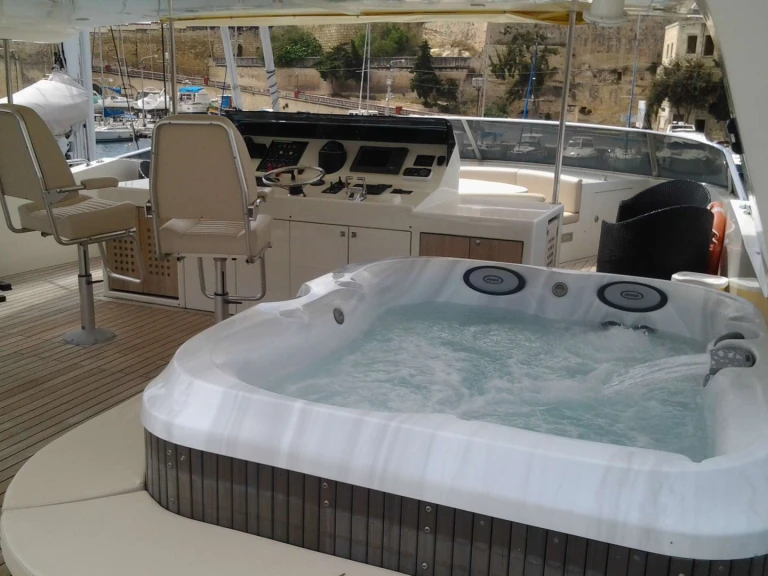 Luxury Yacht hire in Amalfi - Custom ARIA C