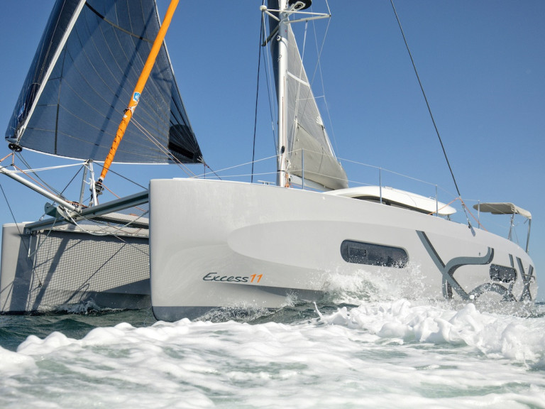 Catamaran to hire Lefkáda at the best price