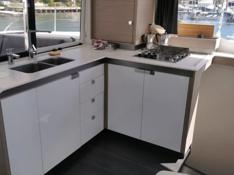 Hire Catamaran Fountaine Pajot with a boat licence