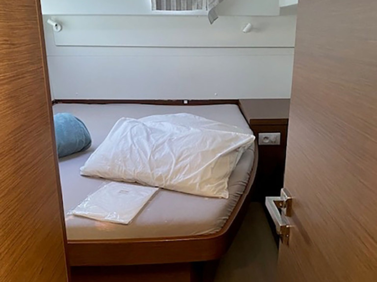 Yacht hire Bormes-les-Mimosas cheap Lagoon 40