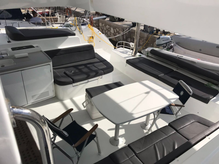 Yacht hire Alimos cheap Lagoon 50