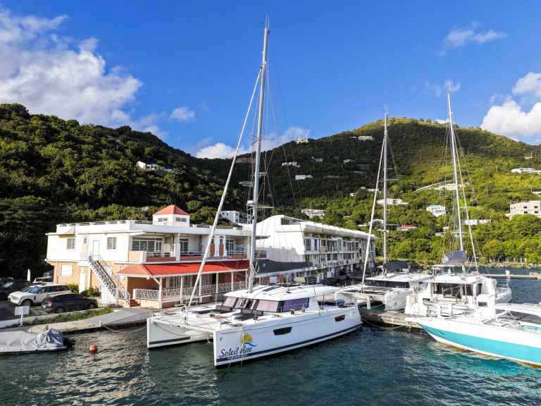 Hire a Fountaine Pajot Fountaine Pajot Saba 50 (Owner's Version) Road Town