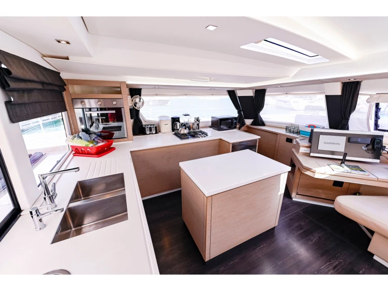Yacht hire Road Town cheap Fountaine Pajot Saba 50 (Owner's Version)