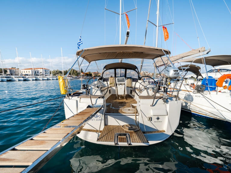 Sailboat hire in Lávrio - Jeanneau Sun Odyssey 439