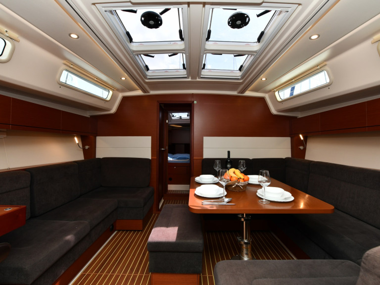 Hire Sailboat Hanse with a boat licence