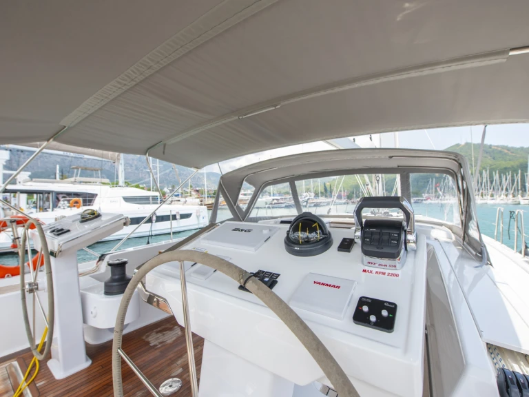 Hire Sailboat Hanse with a boat licence